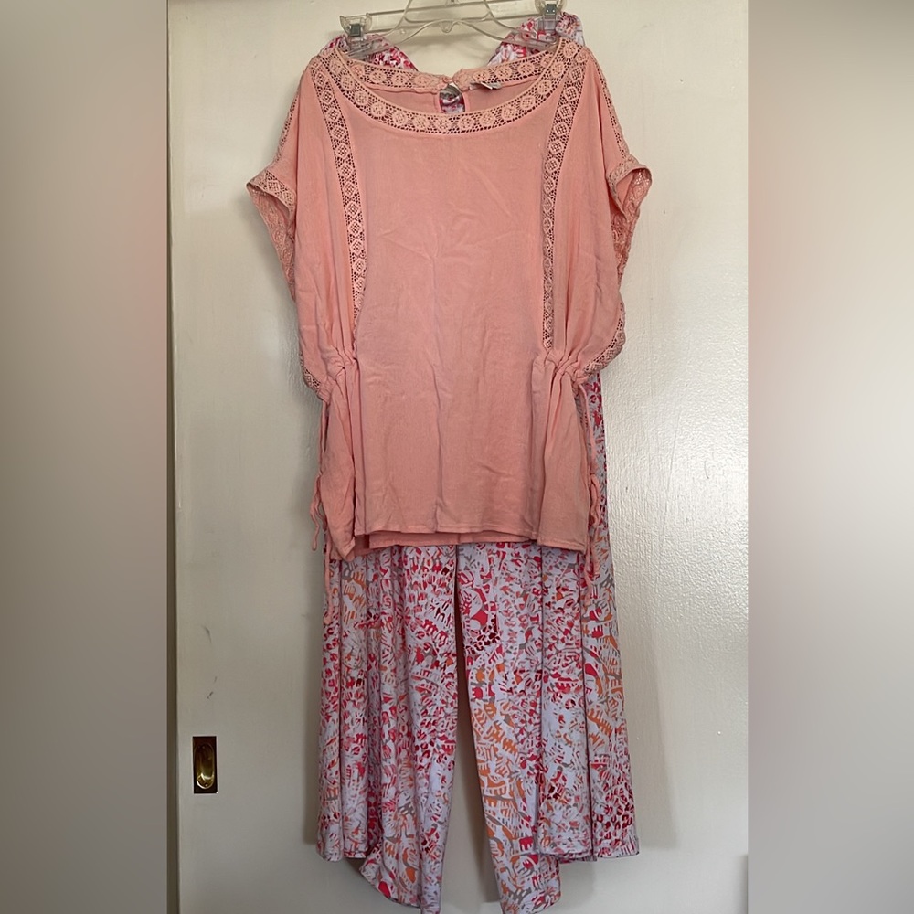 Stretch waist flowy pants and matching Greek style blouse